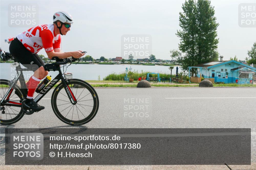 15.06.2025 - 27. Vierlanden-Triathlon H.Heesch http://msf.ph/oto/8017380 15.06.2025 10:02:01 Radfahren 148, 153, 262, 307, 342 meine-sportfotos.de