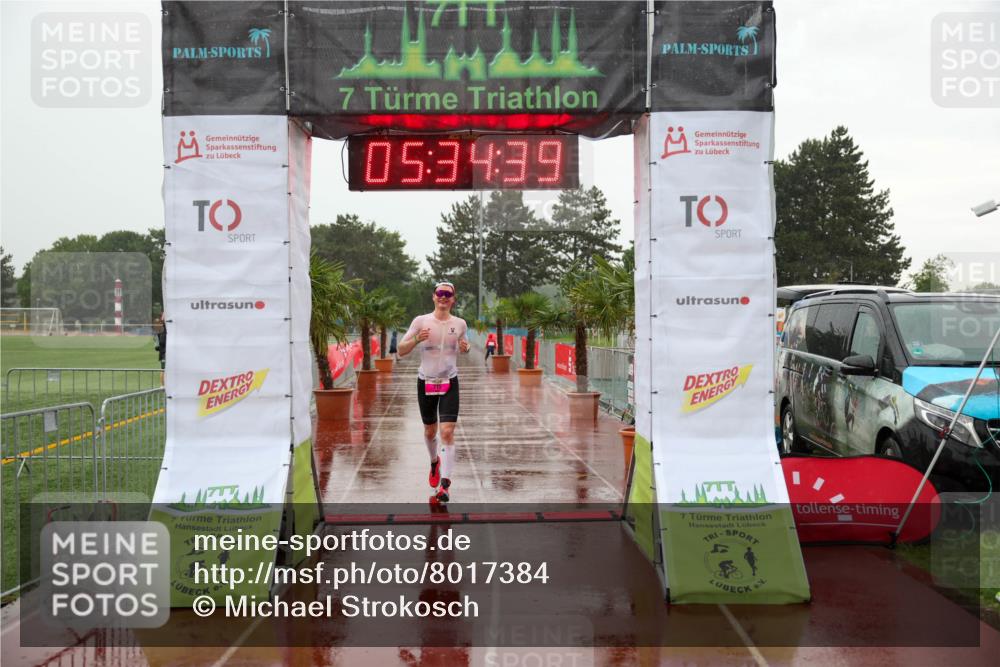 15.06.2025 - 7 Türme Triathlon Michael Strokosch http://msf.ph/oto/8017384 15.06.2025 15:34:39 Ziel 215, 264 meine-sportfotos.de