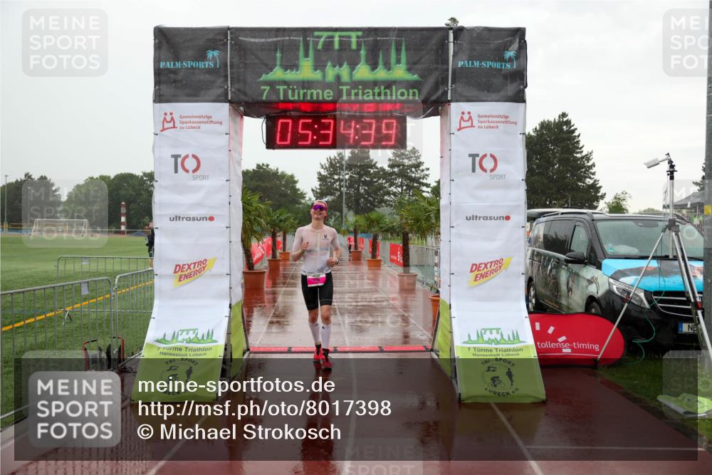 15.06.2025 - 7 Türme Triathlon Michael Strokosch http://msf.ph/oto/8017398 15.06.2025 15:34:39 Ziel 215, 264 meine-sportfotos.de