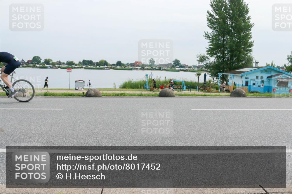 15.06.2025 - 27. Vierlanden-Triathlon H.Heesch http://msf.ph/oto/8017452 15.06.2025 11:14:08 Radfahren 763 meine-sportfotos.de