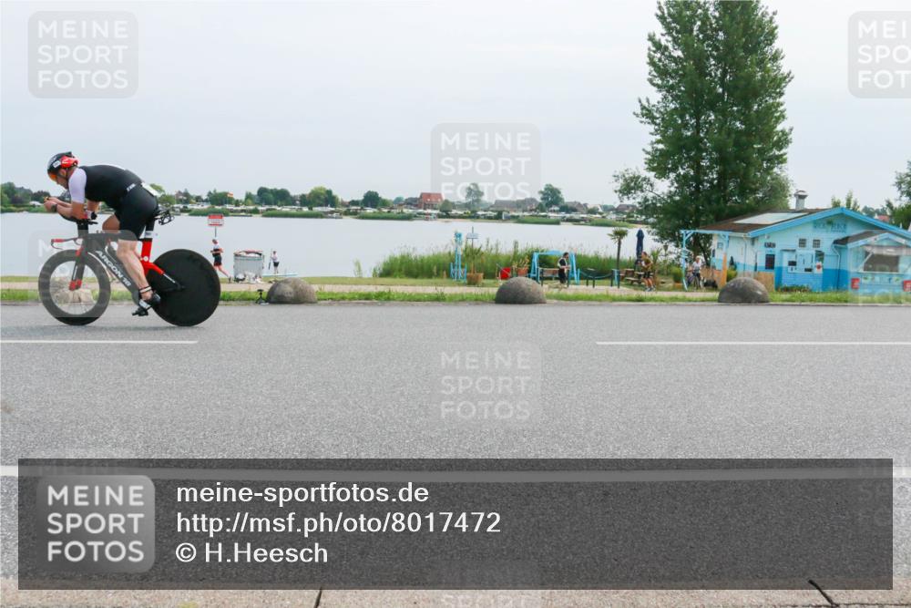 15.06.2025 - 27. Vierlanden-Triathlon H.Heesch http://msf.ph/oto/8017472 15.06.2025 11:14:14 Radfahren 248, 503, 763, 781 meine-sportfotos.de