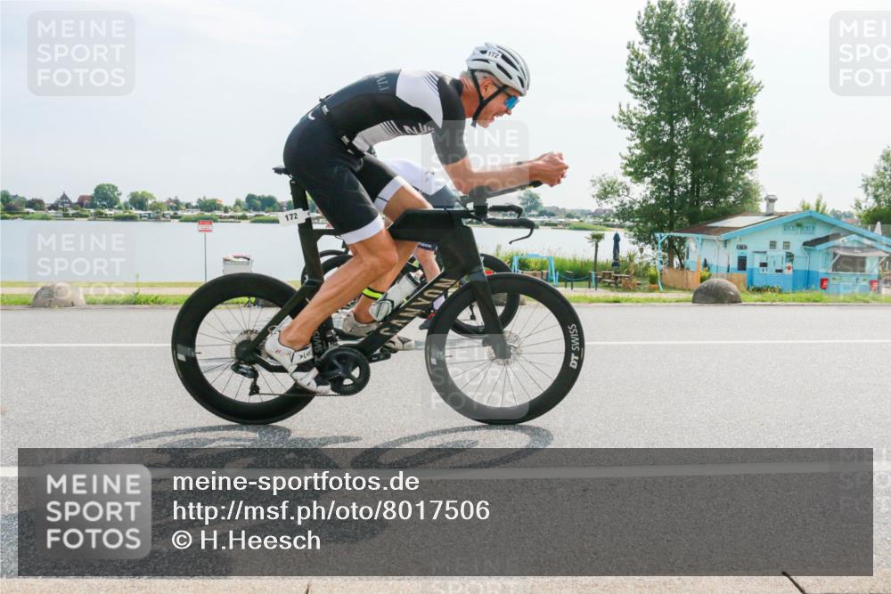 15.06.2025 - 27. Vierlanden-Triathlon H.Heesch http://msf.ph/oto/8017506 15.06.2025 10:04:46 Radfahren 116, 172, 268, 312, 314, 341, 438 meine-sportfotos.de