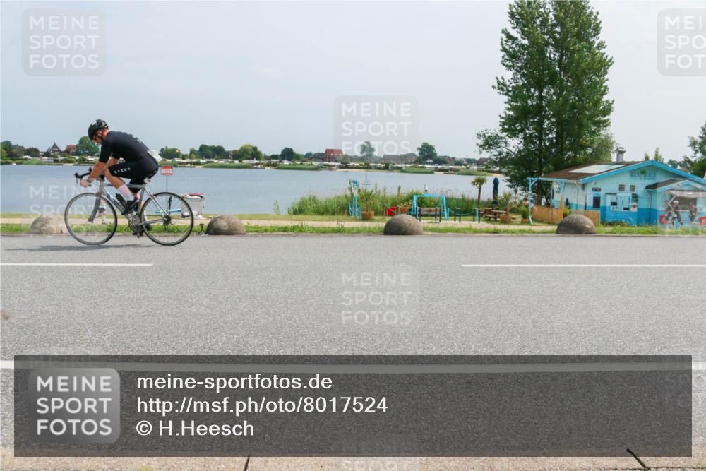 21.06.2025 - 27. Vierlanden-Triathlon H.Heesch http://msf.ph/oto/8017524 15.06.2025 11:59:15 Radfahren 720 meine-sportfotos.de