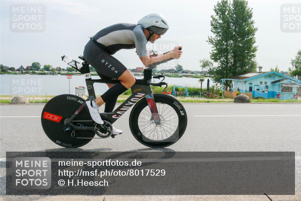 15.06.2025 - 27. Vierlanden-Triathlon H.Heesch http://msf.ph/oto/8017529 15.06.2025 10:05:01 Radfahren 87, 276 meine-sportfotos.de