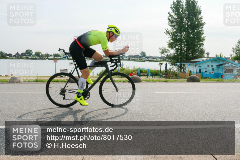 15.06.2025 - 27. Vierlanden-Triathlon H.Heesch http://msf.ph/oto/8017530 15.06.2025 09:19:41 Radfahren 99, 199 meine-sportfotos.de