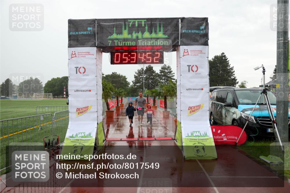 15.06.2025 - 7 Türme Triathlon Michael Strokosch http://msf.ph/oto/8017549 15.06.2025 15:34:52 Ziel  meine-sportfotos.de