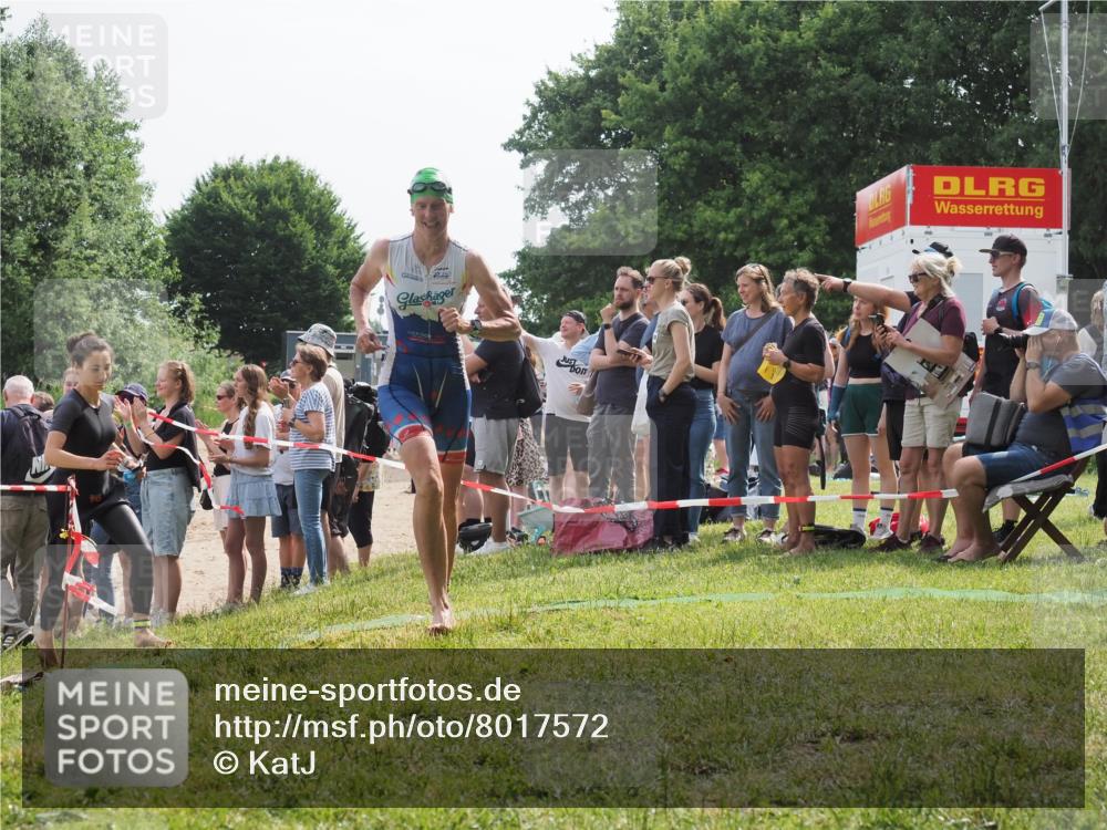 15.06.2025 - 27. Vierlanden-Triathlon KatJ http://msf.ph/oto/8017572 15.06.2025 10:16:56 Schwimmen 484, 501, 516, 551, 566, 595, 604, 633 meine-sportfotos.de