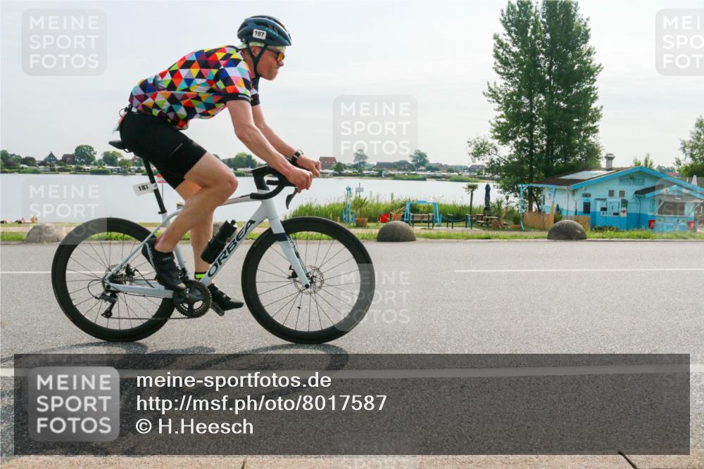 15.06.2025 - 27. Vierlanden-Triathlon H.Heesch http://msf.ph/oto/8017587 15.06.2025 09:19:59 Radfahren 29, 47, 67, 187 meine-sportfotos.de