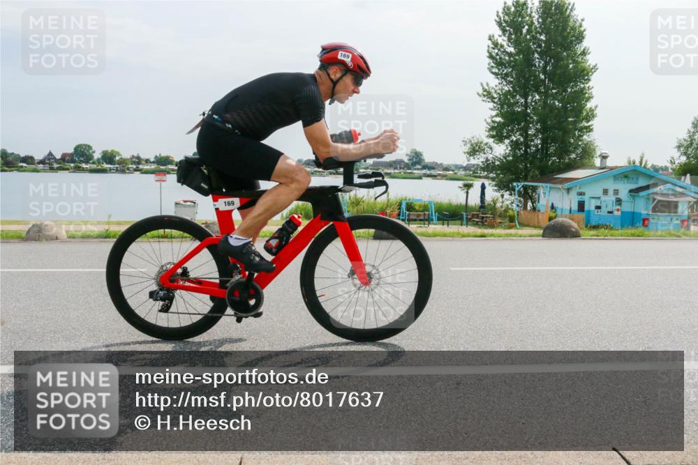 15.06.2025 - 27. Vierlanden-Triathlon H.Heesch http://msf.ph/oto/8017637 15.06.2025 10:09:24 Radfahren 23, 68, 169 meine-sportfotos.de