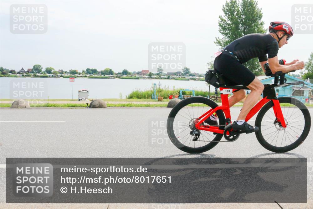 15.06.2025 - 27. Vierlanden-Triathlon H.Heesch http://msf.ph/oto/8017651 15.06.2025 10:09:24 Radfahren 23, 68, 169 meine-sportfotos.de