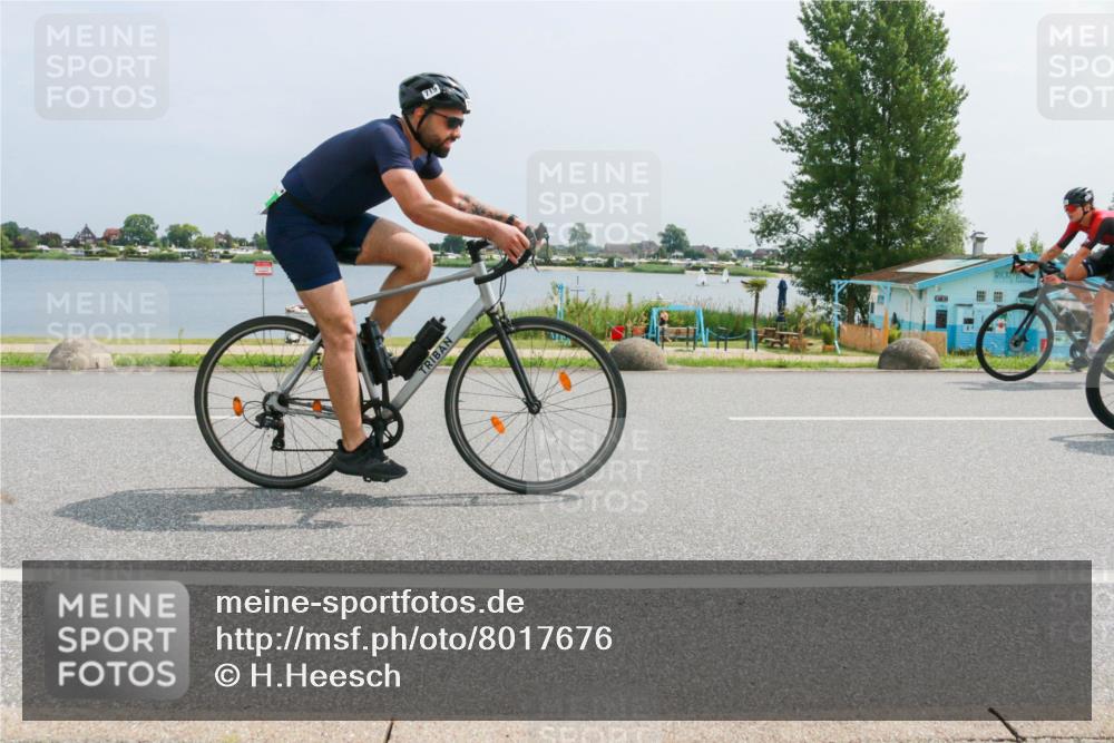 21.06.2025 - 27. Vierlanden-Triathlon H.Heesch http://msf.ph/oto/8017676 15.06.2025 11:59:39 Radfahren 661, 672, 719, 921 meine-sportfotos.de