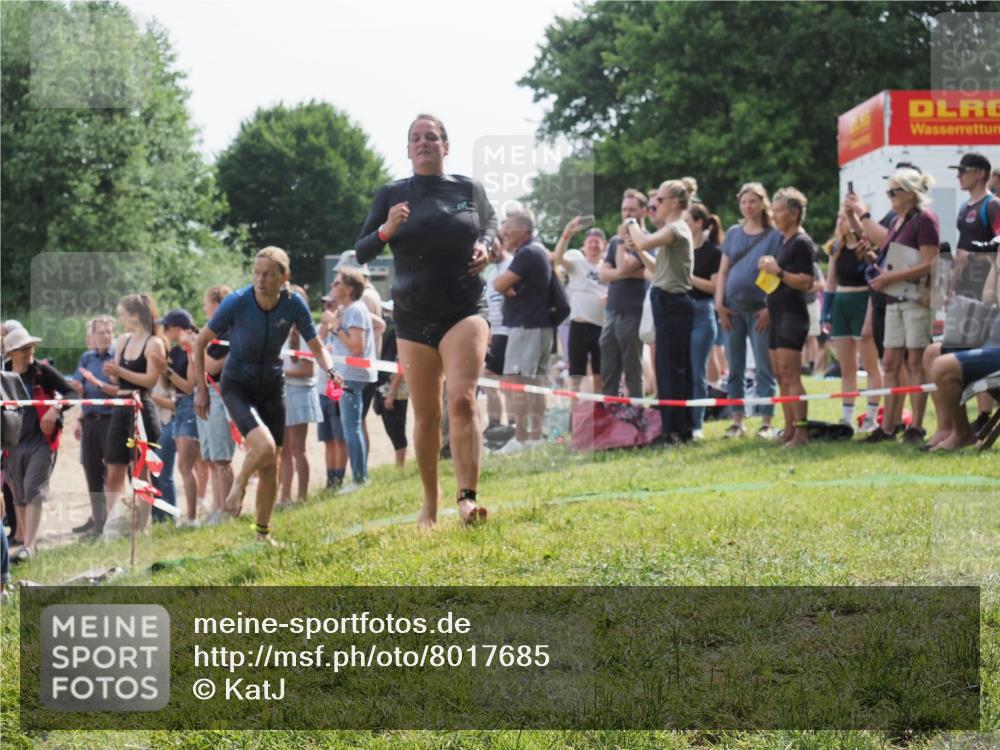 15.06.2025 - 27. Vierlanden-Triathlon KatJ http://msf.ph/oto/8017685 15.06.2025 10:17:04 Schwimmen 471, 479, 484, 551, 566, 567, 595, 602, 610 meine-sportfotos.de
