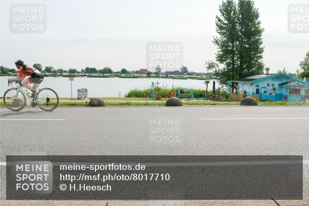15.06.2025 - 27. Vierlanden-Triathlon H.Heesch http://msf.ph/oto/8017710 15.06.2025 09:20:21 Radfahren 224 meine-sportfotos.de