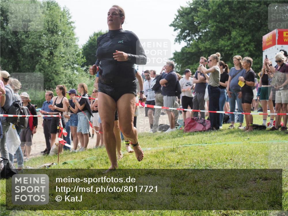 15.06.2025 - 27. Vierlanden-Triathlon KatJ http://msf.ph/oto/8017721 15.06.2025 10:17:05 Schwimmen 471, 479, 484, 510, 551, 566, 567, 595, 602, 610 meine-sportfotos.de