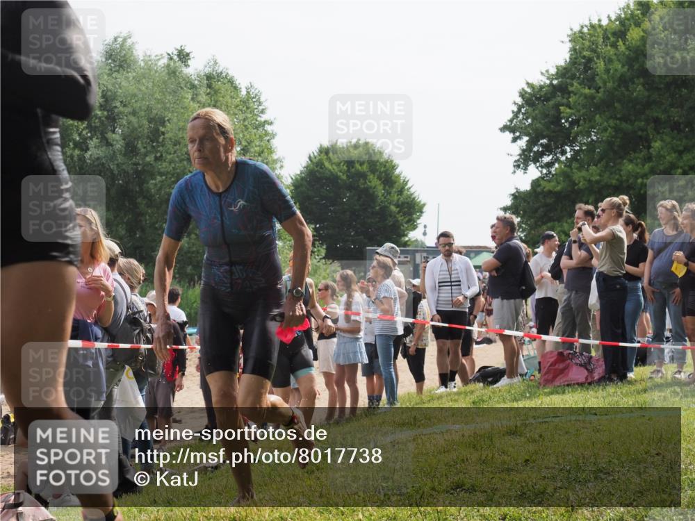 15.06.2025 - 27. Vierlanden-Triathlon KatJ http://msf.ph/oto/8017738 15.06.2025 10:17:06 Schwimmen 471, 479, 484, 510, 551, 556, 566, 567, 602, 610 meine-sportfotos.de