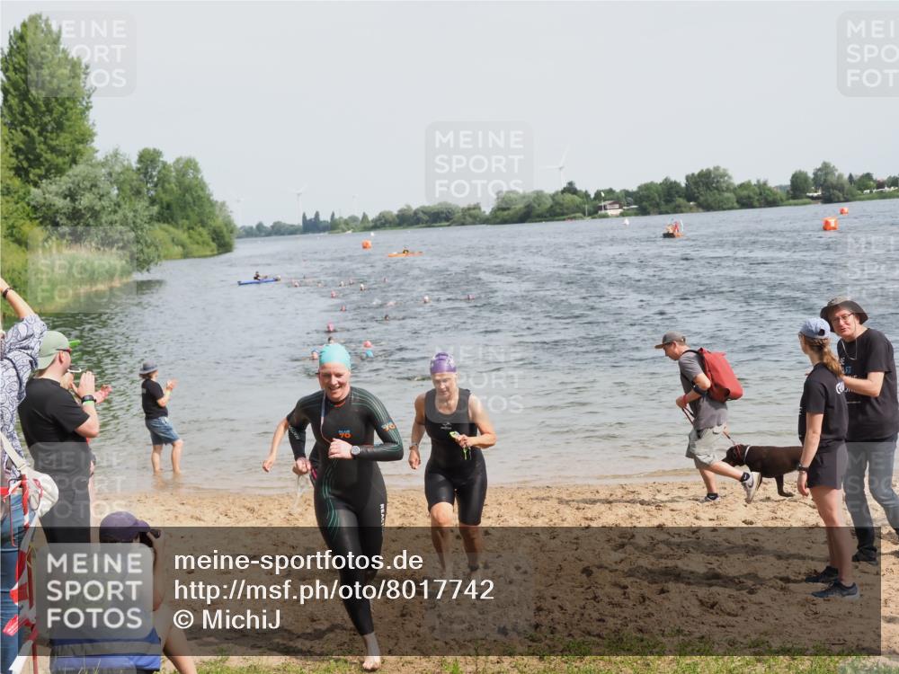 21.06.2025 - 27. Vierlanden-Triathlon MichiJ http://msf.ph/oto/8017742 15.06.2026 10:18:05 Schwimmen 515, 550, 629 meine-sportfotos.de