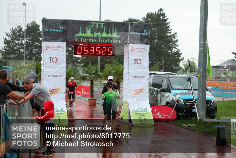 15.06.2025 - 7 Türme Triathlon Michael Strokosch http://msf.ph/oto/8017775 15.06.2025 15:35:25 Ziel 281 meine-sportfotos.de