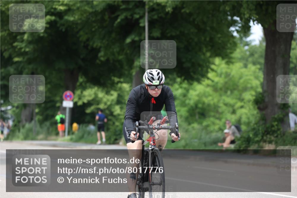 15.06.2025 - 7 Türme Triathlon Yannick Fuchs http://msf.ph/oto/8017776 15.06.2025 13:31:08 Radfahren 386, 512, 621, 938, 1166 meine-sportfotos.de