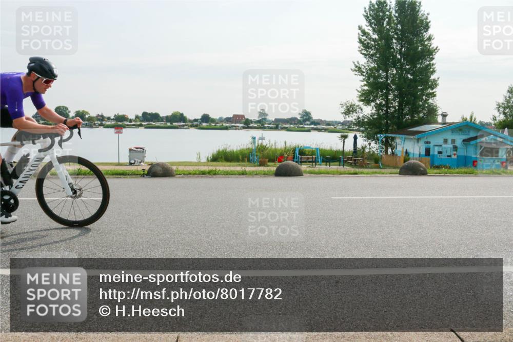 15.06.2025 - 27. Vierlanden-Triathlon H.Heesch http://msf.ph/oto/8017782 15.06.2025 09:20:41 Radfahren 5, 73 meine-sportfotos.de