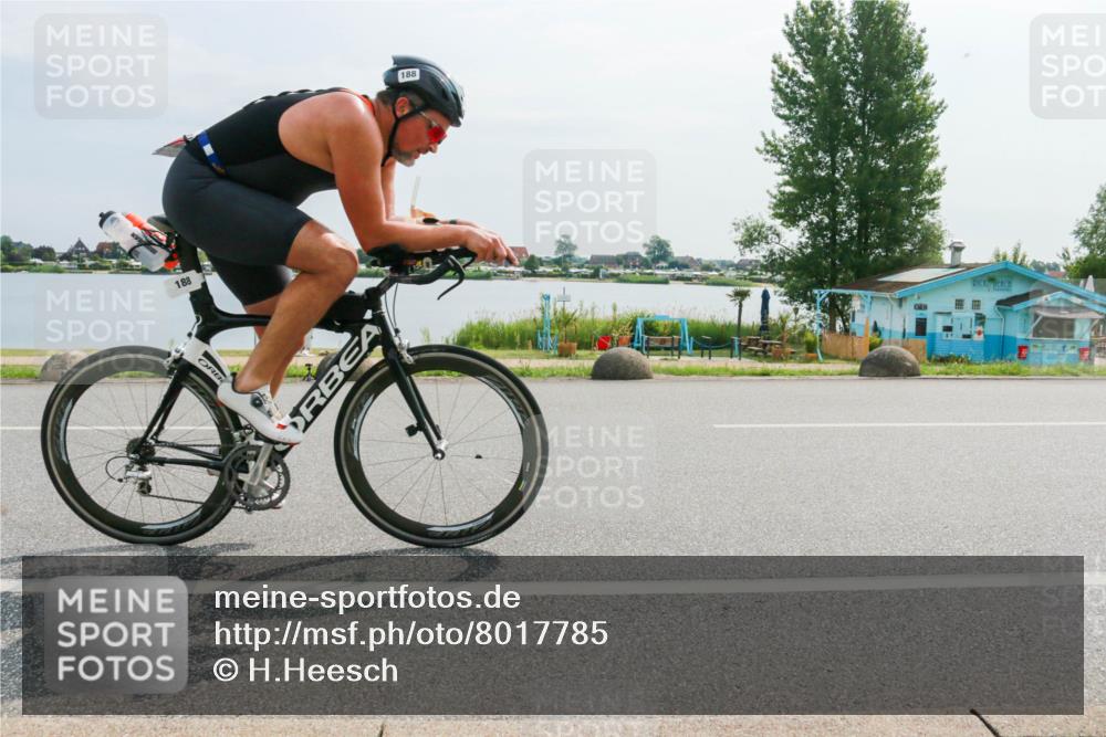 15.06.2025 - 27. Vierlanden-Triathlon H.Heesch http://msf.ph/oto/8017785 15.06.2025 10:11:10 Radfahren 188, 196, 453 meine-sportfotos.de