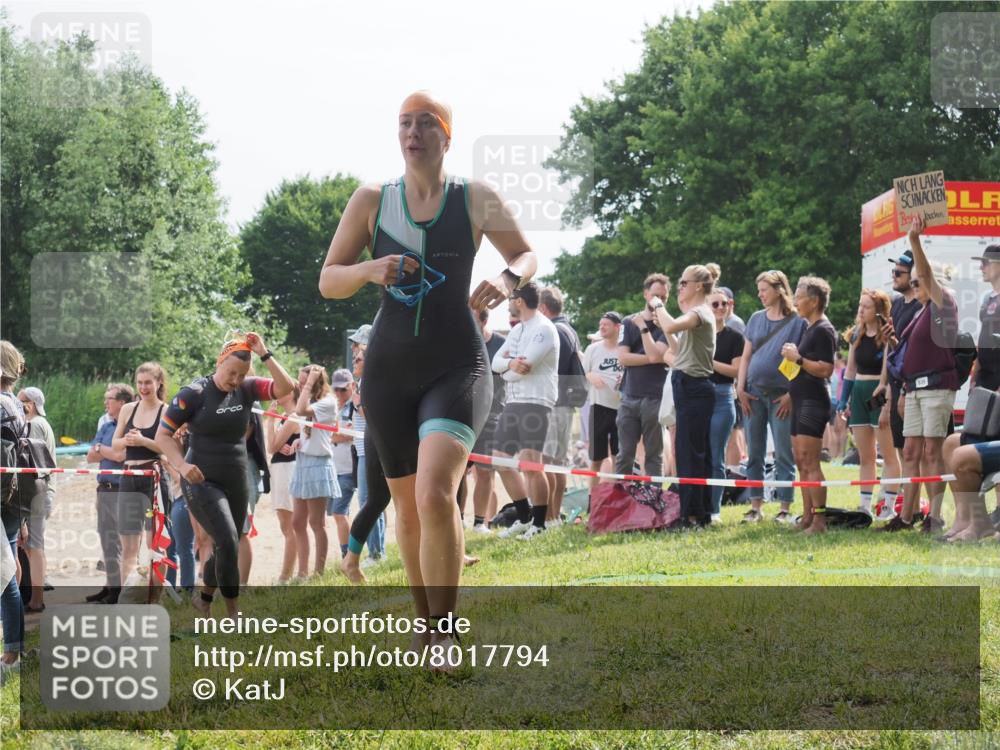15.06.2025 - 27. Vierlanden-Triathlon KatJ http://msf.ph/oto/8017794 15.06.2025 10:17:09 Schwimmen 471, 479, 484, 510, 556, 566, 567, 602, 610 meine-sportfotos.de