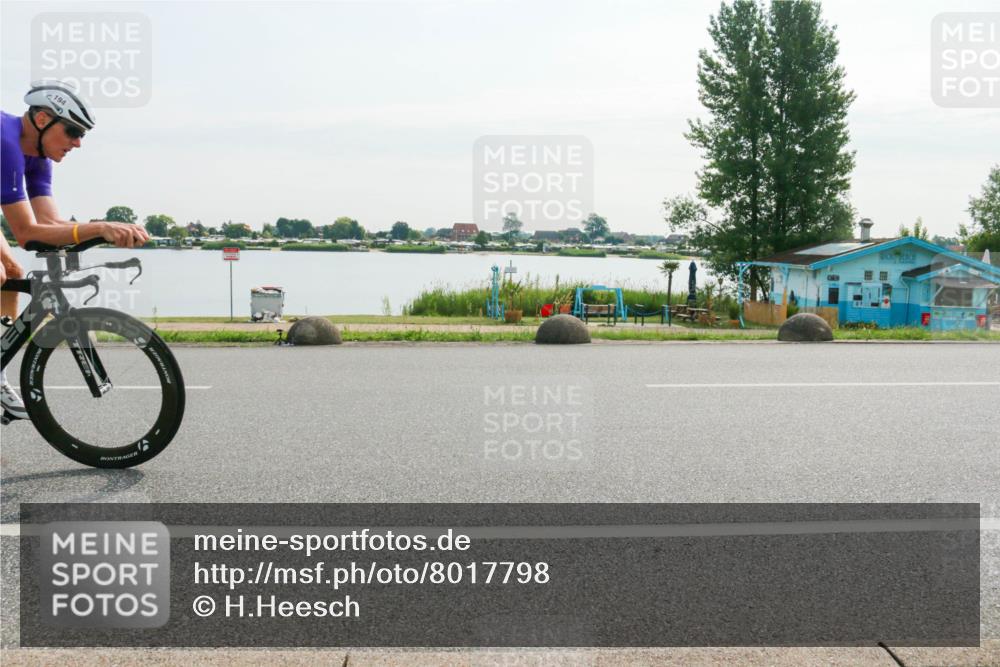 15.06.2025 - 27. Vierlanden-Triathlon H.Heesch http://msf.ph/oto/8017798 15.06.2025 09:20:49 Radfahren 88, 121, 194 meine-sportfotos.de