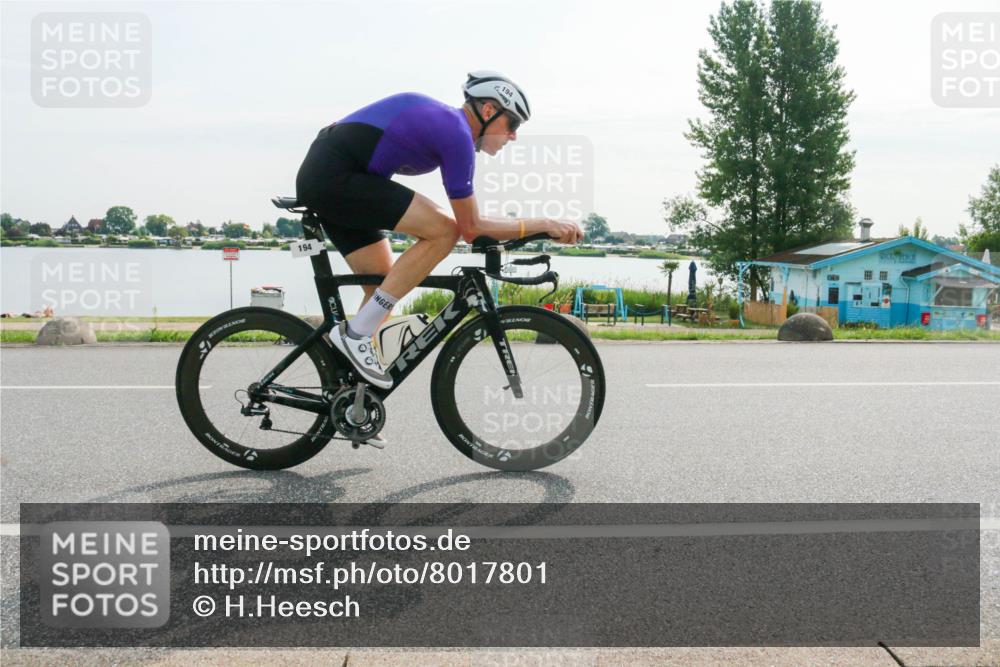 15.06.2025 - 27. Vierlanden-Triathlon H.Heesch http://msf.ph/oto/8017801 15.06.2025 09:20:49 Radfahren 88, 121, 194 meine-sportfotos.de