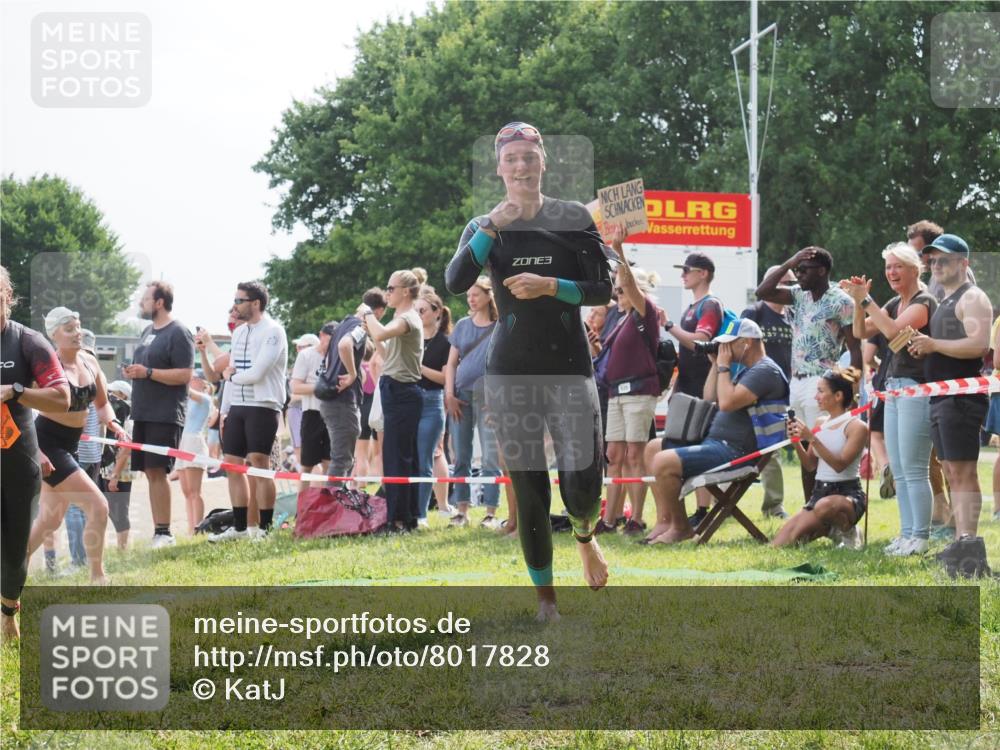 15.06.2025 - 27. Vierlanden-Triathlon KatJ http://msf.ph/oto/8017828 15.06.2025 10:17:11 Schwimmen 471, 479, 510, 556, 567, 602, 610 meine-sportfotos.de