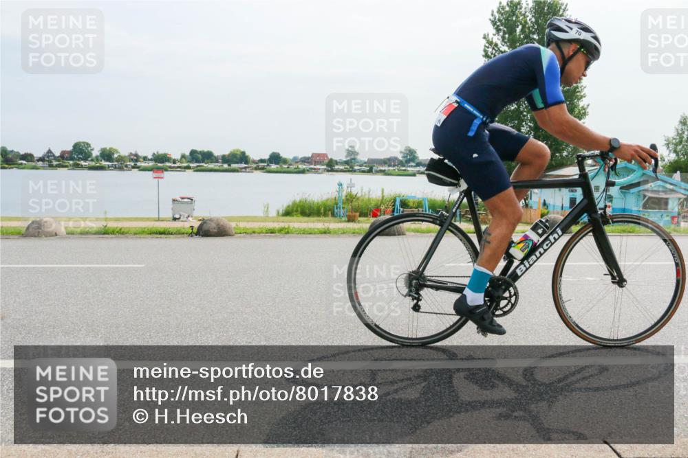 15.06.2025 - 27. Vierlanden-Triathlon H.Heesch http://msf.ph/oto/8017838 15.06.2025 10:11:28 Radfahren 63, 70 meine-sportfotos.de