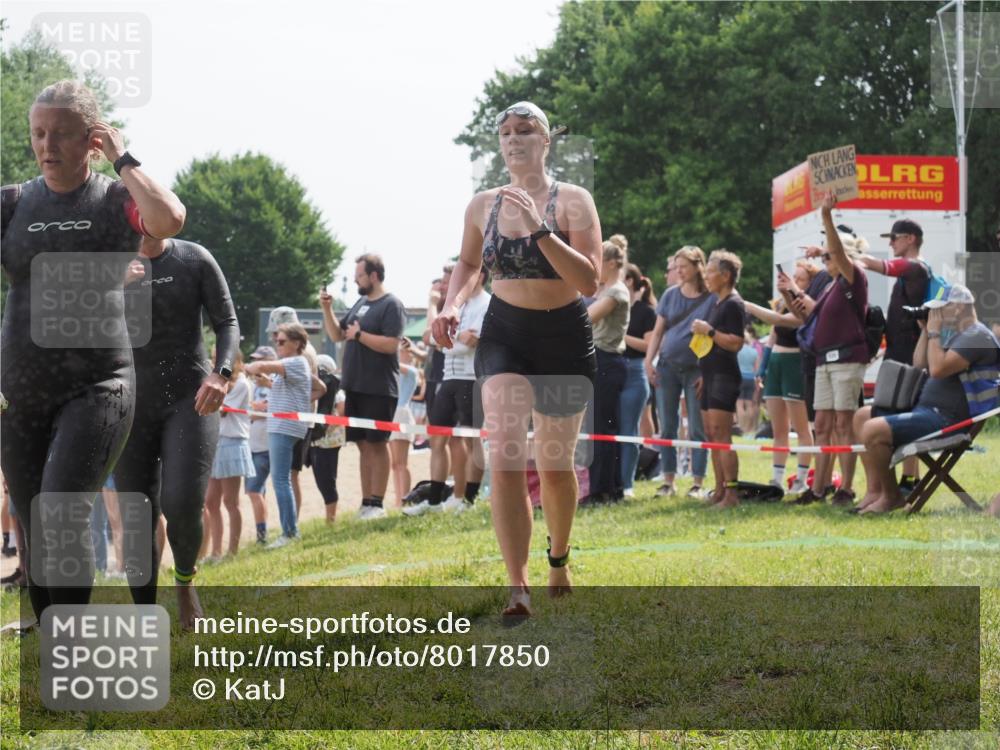 15.06.2025 - 27. Vierlanden-Triathlon KatJ http://msf.ph/oto/8017850 15.06.2025 10:17:13 Schwimmen 471, 479, 510, 556, 567, 575, 602, 610 meine-sportfotos.de