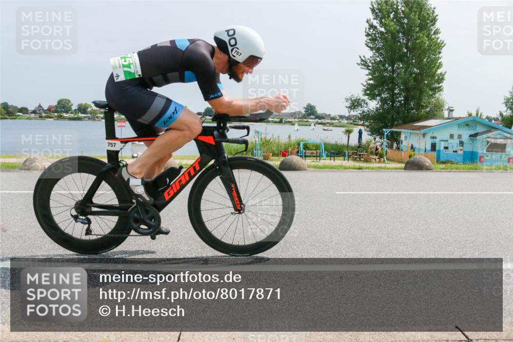 21.06.2025 - 27. Vierlanden-Triathlon H.Heesch http://msf.ph/oto/8017871 15.06.2025 11:59:46 Radfahren 757, 811, 919, 921 meine-sportfotos.de