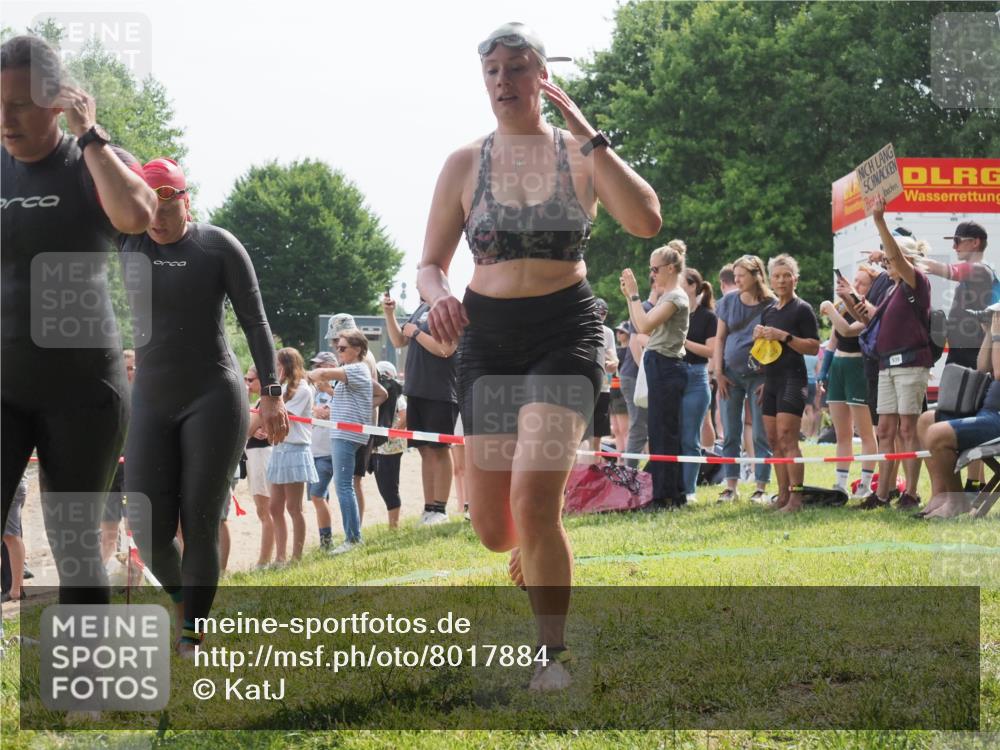 15.06.2025 - 27. Vierlanden-Triathlon KatJ http://msf.ph/oto/8017884 15.06.2025 10:17:13 Schwimmen 471, 479, 510, 556, 567, 575, 602, 610 meine-sportfotos.de