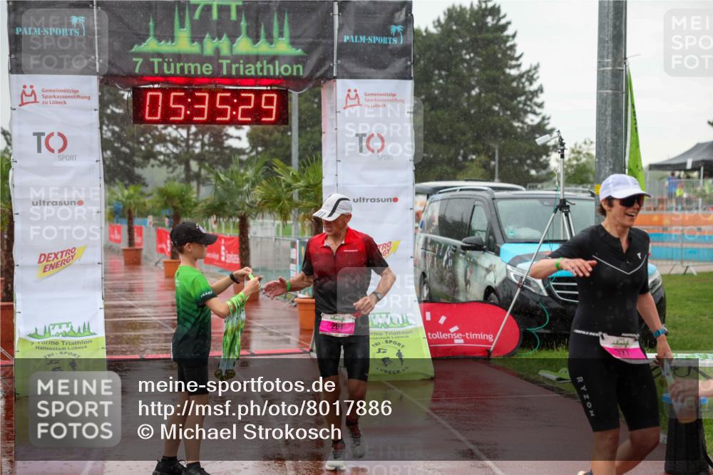 15.06.2025 - 7 Türme Triathlon Michael Strokosch http://msf.ph/oto/8017886 15.06.2025 15:35:29 Ziel 281 meine-sportfotos.de
