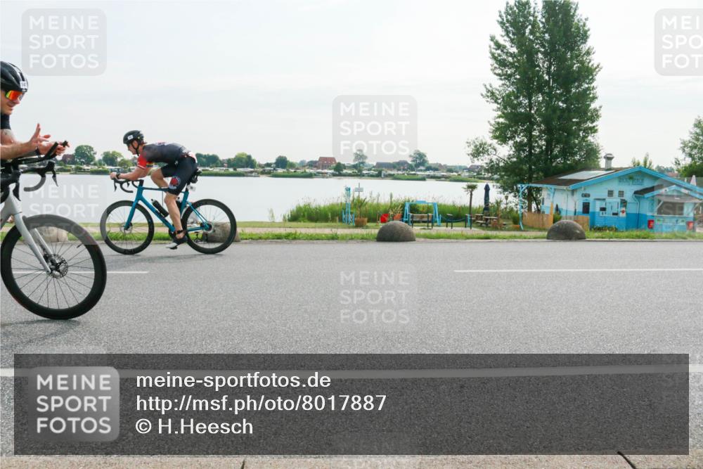 15.06.2025 - 27. Vierlanden-Triathlon H.Heesch http://msf.ph/oto/8017887 15.06.2025 09:21:27 Radfahren 2, 7, 35, 147, 165 meine-sportfotos.de