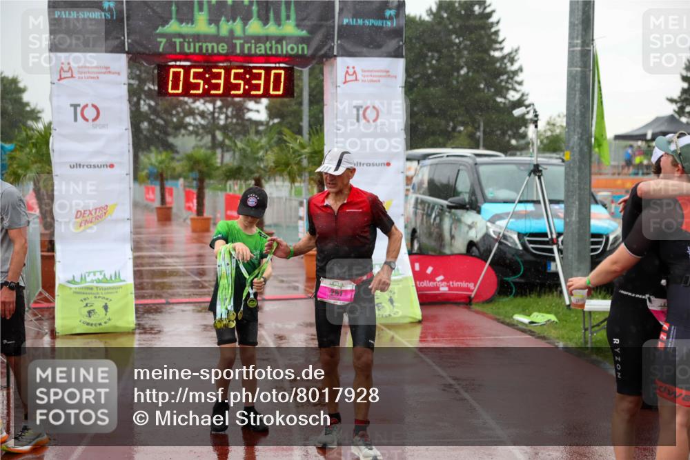 15.06.2025 - 7 Türme Triathlon Michael Strokosch http://msf.ph/oto/8017928 15.06.2025 15:35:30 Ziel 281 meine-sportfotos.de