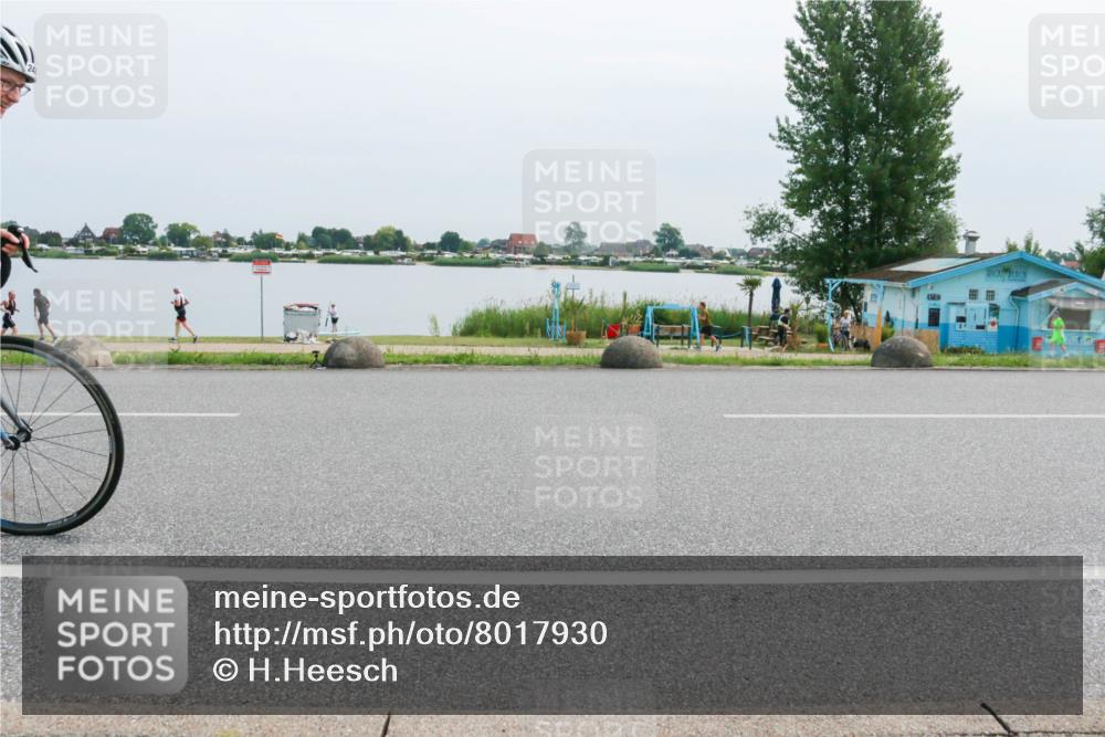 15.06.2025 - 27. Vierlanden-Triathlon H.Heesch http://msf.ph/oto/8017930 15.06.2025 11:14:15 Radfahren 248, 503, 763, 781 meine-sportfotos.de