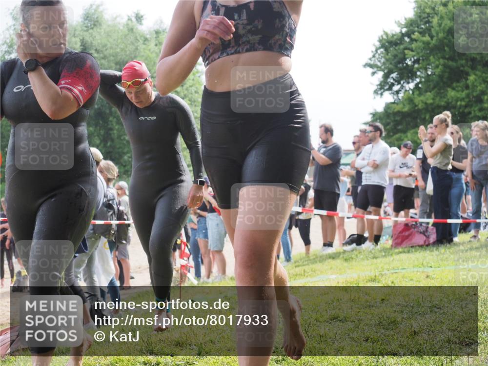 15.06.2025 - 27. Vierlanden-Triathlon KatJ http://msf.ph/oto/8017933 15.06.2025 10:17:14 Schwimmen 479, 510, 556, 567, 575, 581, 602 meine-sportfotos.de