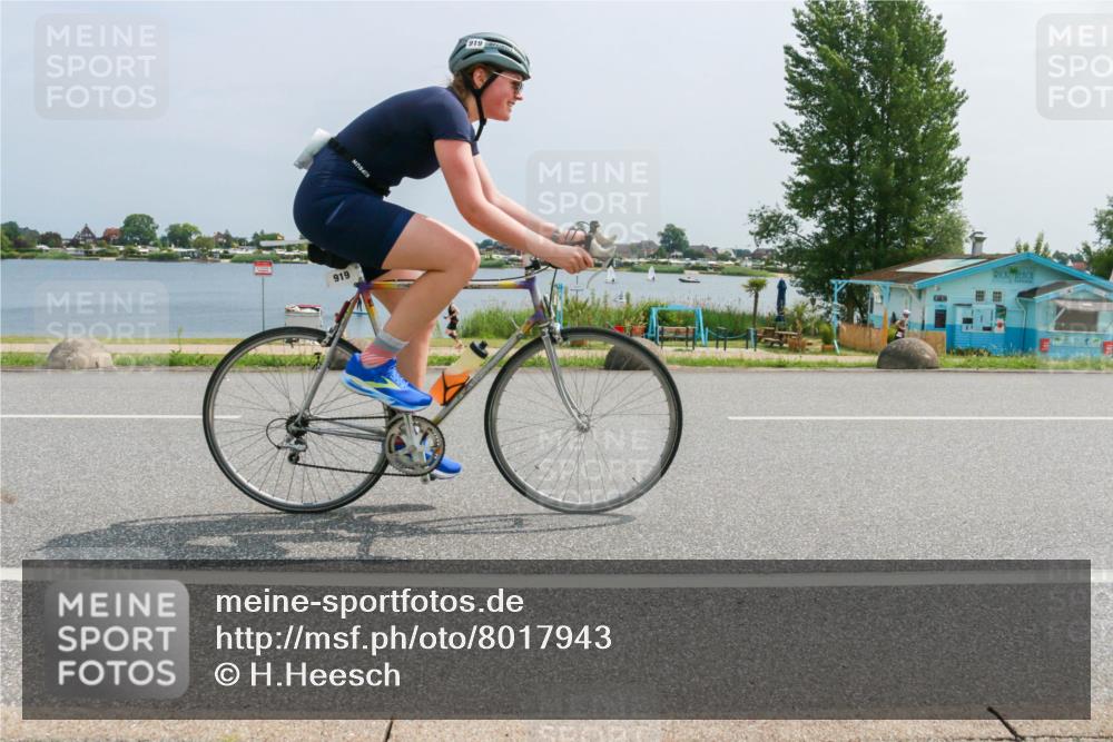 21.06.2025 - 27. Vierlanden-Triathlon H.Heesch http://msf.ph/oto/8017943 15.06.2025 11:59:51 Radfahren 919 meine-sportfotos.de