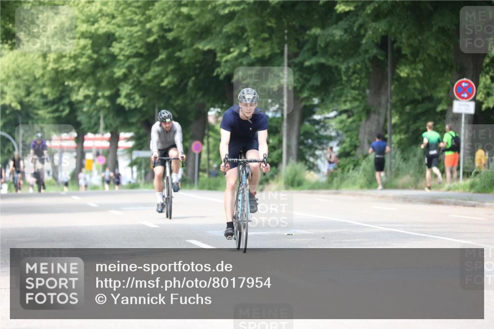 15.06.2025 - 7 Türme Triathlon Yannick Fuchs http://msf.ph/oto/8017954 15.06.2025 13:31:15 Radfahren 386, 741, 938, 1166 meine-sportfotos.de