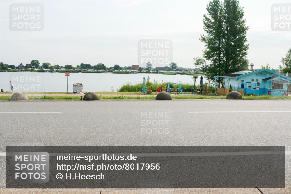 15.06.2025 - 27. Vierlanden-Triathlon H.Heesch http://msf.ph/oto/8017956 15.06.2025 09:22:28 Radfahren 104, 154 meine-sportfotos.de