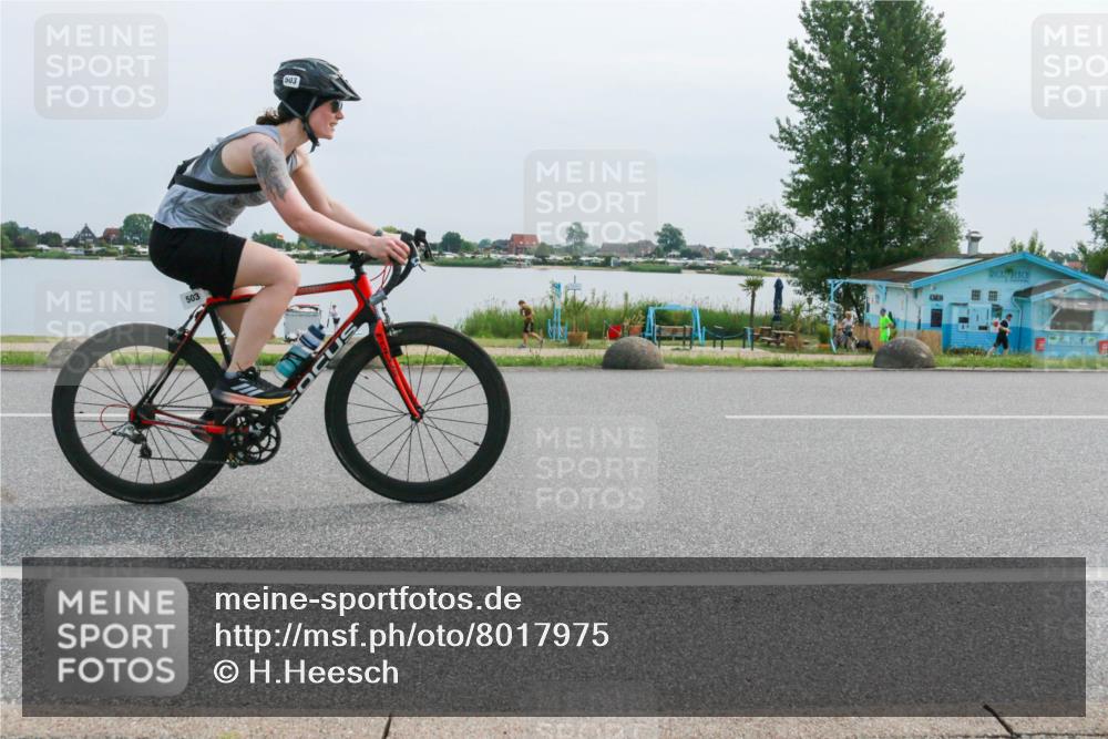 15.06.2025 - 27. Vierlanden-Triathlon H.Heesch http://msf.ph/oto/8017975 15.06.2025 11:14:18 Radfahren 248, 503, 781 meine-sportfotos.de