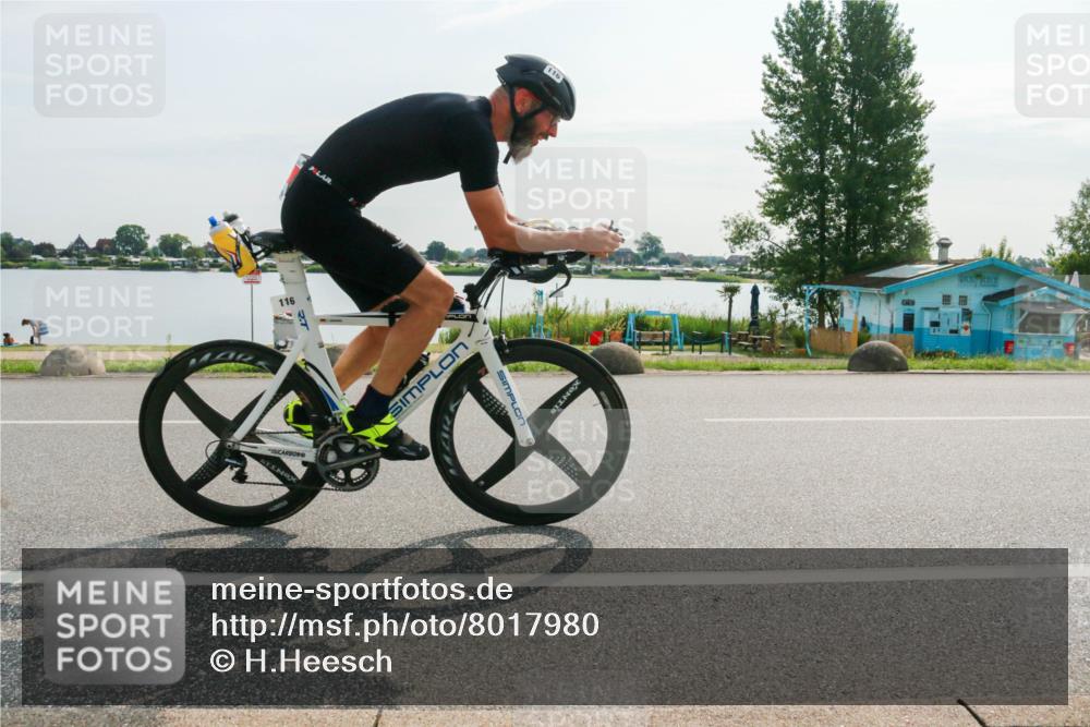 15.06.2025 - 27. Vierlanden-Triathlon H.Heesch http://msf.ph/oto/8017980 15.06.2025 09:22:44 Radfahren 116 meine-sportfotos.de