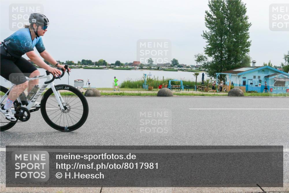 15.06.2025 - 27. Vierlanden-Triathlon H.Heesch http://msf.ph/oto/8017981 15.06.2025 11:14:24 Radfahren 160, 380 meine-sportfotos.de