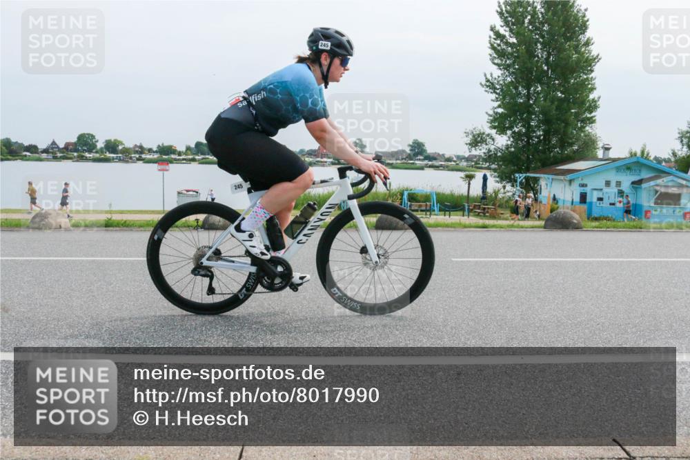 15.06.2025 - 27. Vierlanden-Triathlon H.Heesch http://msf.ph/oto/8017990 15.06.2025 11:14:24 Radfahren 160, 380 meine-sportfotos.de