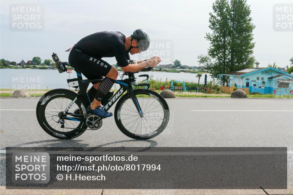 15.06.2025 - 27. Vierlanden-Triathlon H.Heesch http://msf.ph/oto/8017994 15.06.2025 10:13:48 Radfahren 4 meine-sportfotos.de