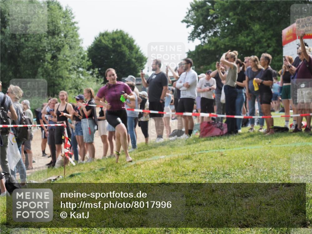 15.06.2025 - 27. Vierlanden-Triathlon KatJ http://msf.ph/oto/8017996 15.06.2025 10:17:18 Schwimmen 479, 510, 556, 575, 581, 584, 602 meine-sportfotos.de