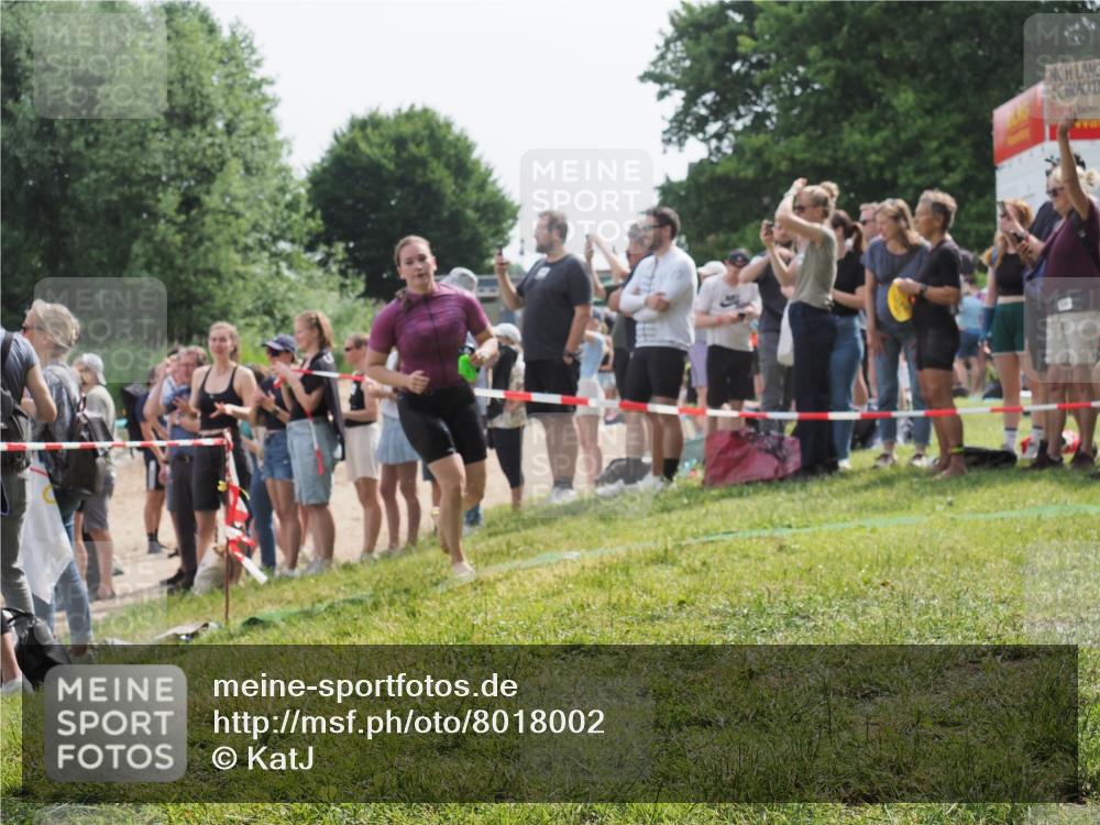 15.06.2025 - 27. Vierlanden-Triathlon KatJ http://msf.ph/oto/8018002 15.06.2025 10:17:18 Schwimmen 479, 510, 556, 575, 581, 584, 602 meine-sportfotos.de