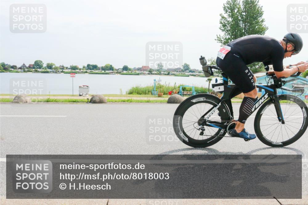 15.06.2025 - 27. Vierlanden-Triathlon H.Heesch http://msf.ph/oto/8018003 15.06.2025 10:13:48 Radfahren 4 meine-sportfotos.de