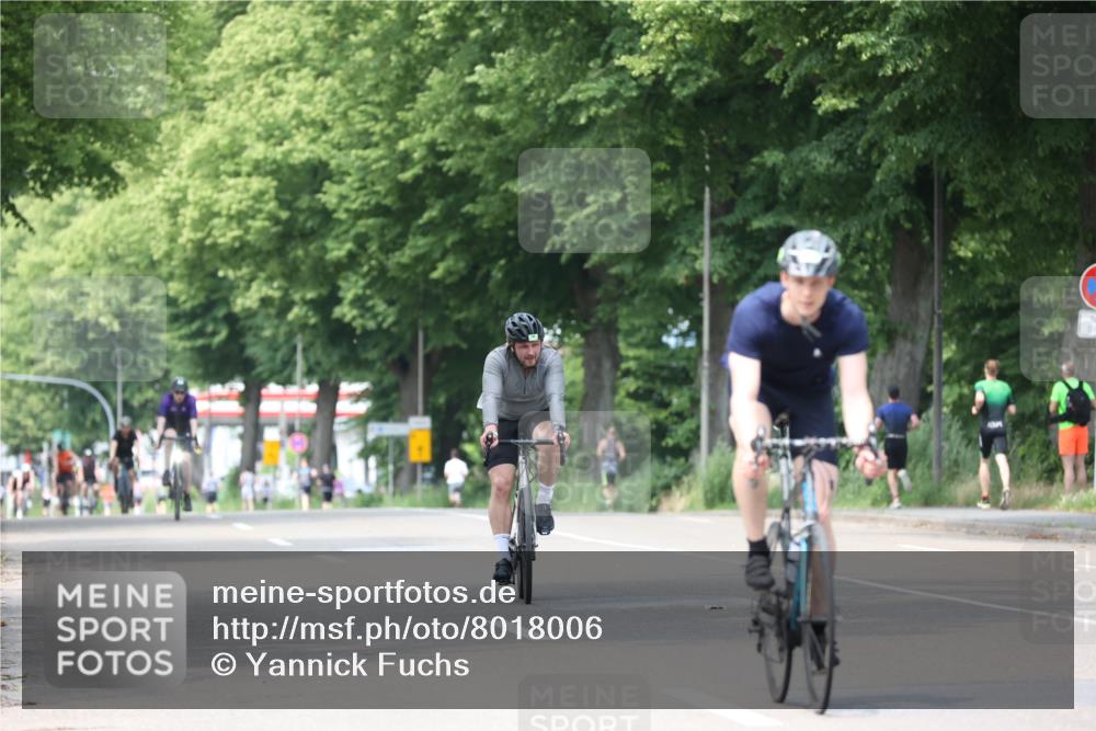 15.06.2025 - 7 Türme Triathlon Yannick Fuchs http://msf.ph/oto/8018006 15.06.2025 13:31:16 Radfahren 386, 741, 938, 1166 meine-sportfotos.de
