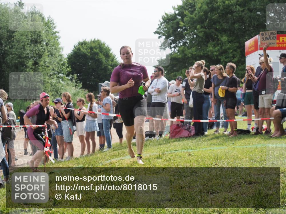 15.06.2025 - 27. Vierlanden-Triathlon KatJ http://msf.ph/oto/8018015 15.06.2025 10:17:19 Schwimmen 479, 510, 556, 575, 581, 584, 602 meine-sportfotos.de